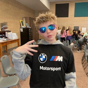 Meet your Posher, Cameron